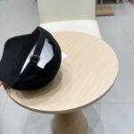 Luxury designer golf baseball cap with adjustable original classic lightweight cotton cap for men and women