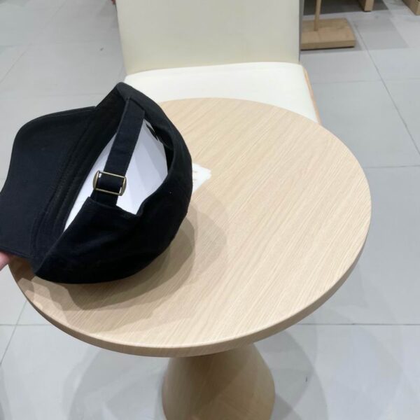 Luxury designer golf baseball cap with adjustable original classic lightweight cotton cap for men and women