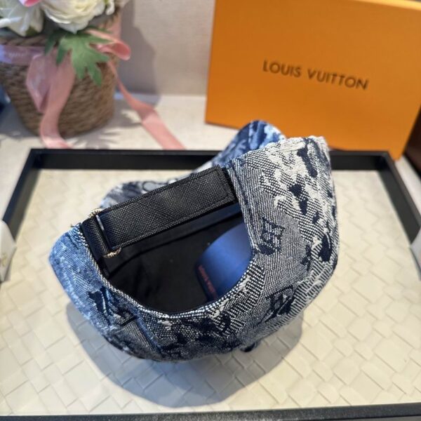 Luxury designer textured jacquard denim baseball cap with adjustable neutral fashion trend sun hat