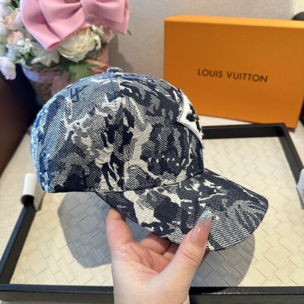 Luxury designer textured jacquard denim baseball cap with adjustable neutral fashion trend sun hat