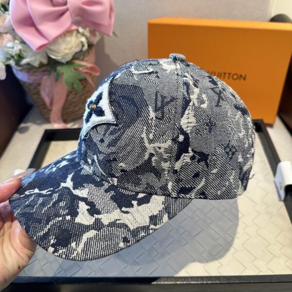 Luxury designer textured jacquard denim baseball cap with adjustable neutral fashion trend sun hat