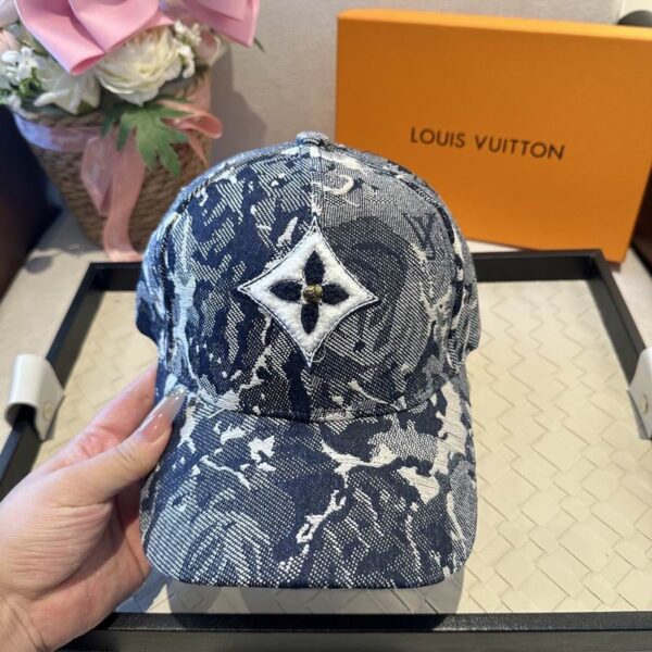 Luxury designer textured jacquard denim baseball cap with adjustable neutral fashion trend sun hat