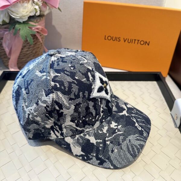 Luxury designer textured jacquard denim baseball cap with adjustable neutral fashion trend sun hat