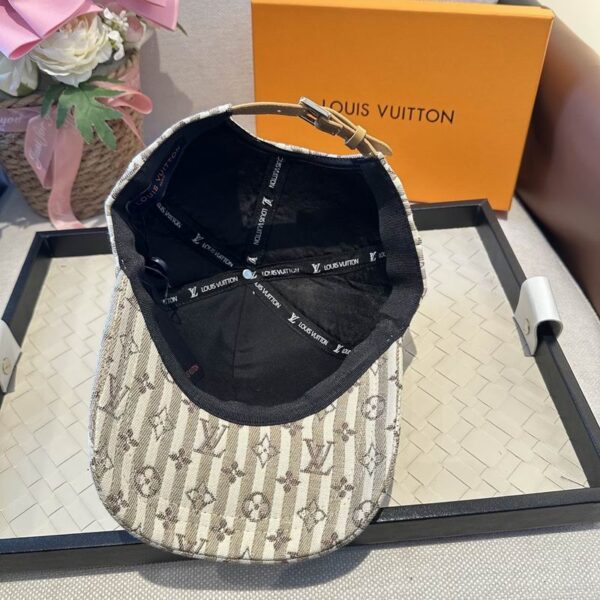 Luxury designer retro striped letter four season baseball cap with adjustable unisex fashion sun hat