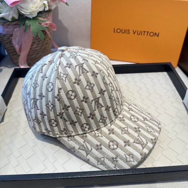Luxury designer retro striped letter four season baseball cap with adjustable unisex fashion sun hat