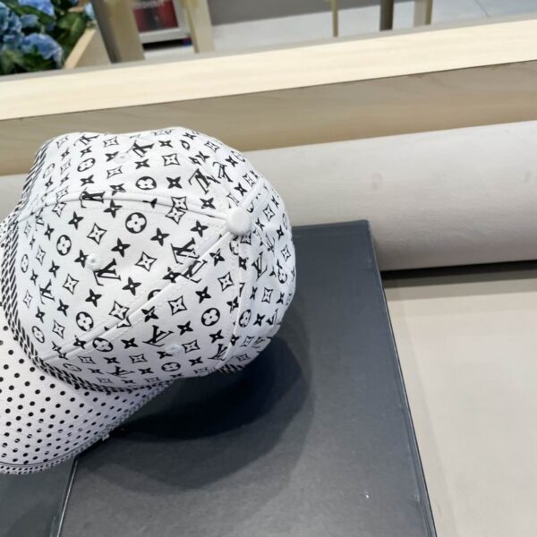 Luxury designer letter printed retro baseball cap, multifunctional and fashionable casual sports cap