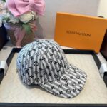 Luxury designer retro striped letter four season baseball cap with adjustable unisex fashion sun hat