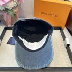  Luxury designer vintage worn-out washed denim baseball cap embroidered with torn edges casual hat for both men and women sun protection hat