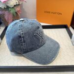  Luxury designer vintage worn-out washed denim baseball cap embroidered with torn edges casual hat for both men and women sun protection hat
