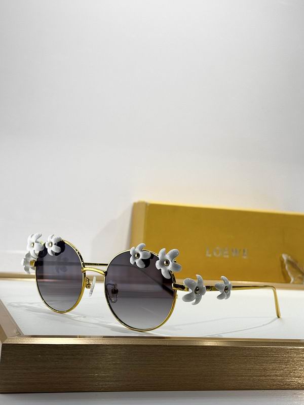 LOEWE Floral Round Sunglasses