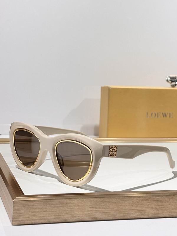 LOEWE Gold Trim Cat-Eye Sunglasses – Unisex Luxury UV Protection