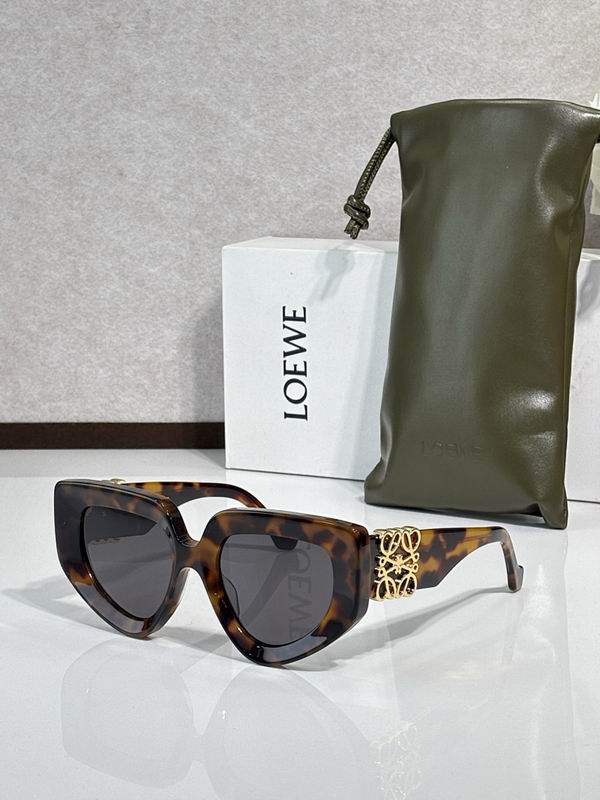 LOEWE Chunky Cat-Eye Anagram Sunglasses