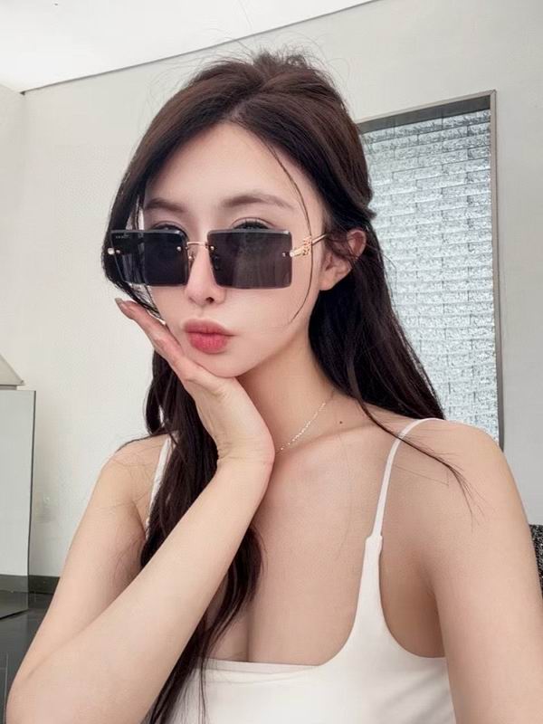 LOEWE Luxury UV Protection Rectangle Sunglasses