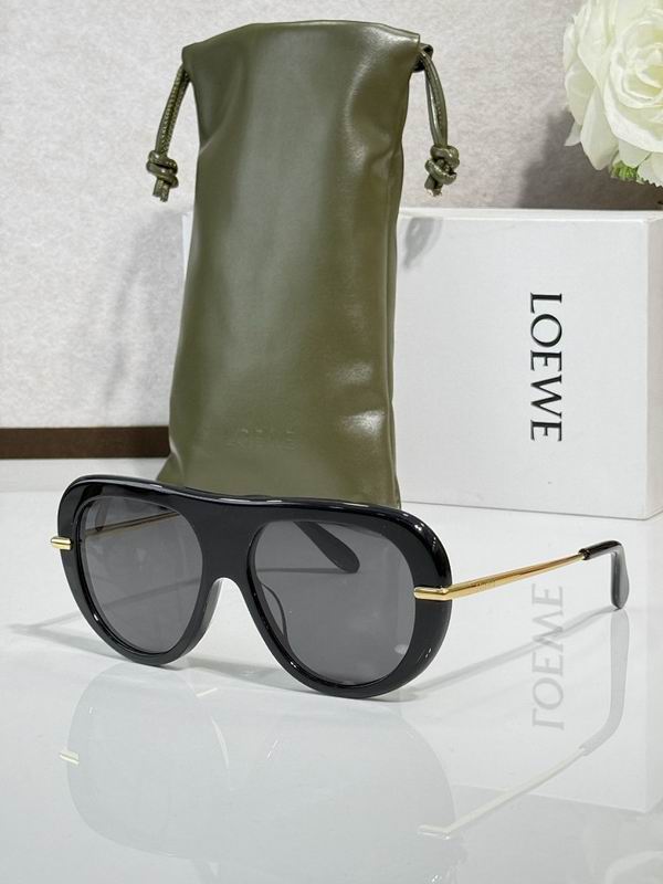 LOEWE Thick Acetate Aviator Sunglasses – Premium Frame with UV Protection