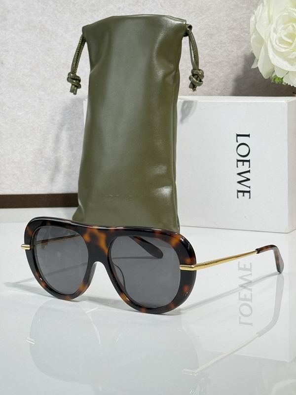 LOEWE Thick Acetate Aviator Sunglasses – Premium Frame with UV Protection