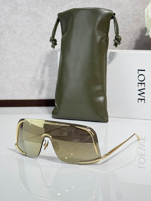 LOEWE Futuristic Shield Sunglasses – Bold Metal Frame UV Protection