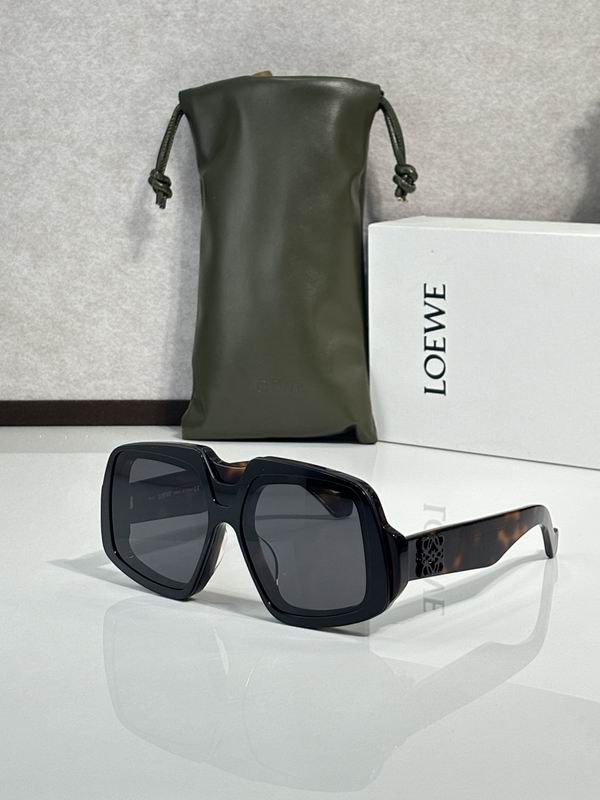 LOEWE Geometric Square Sunglasses – Premium Frame with