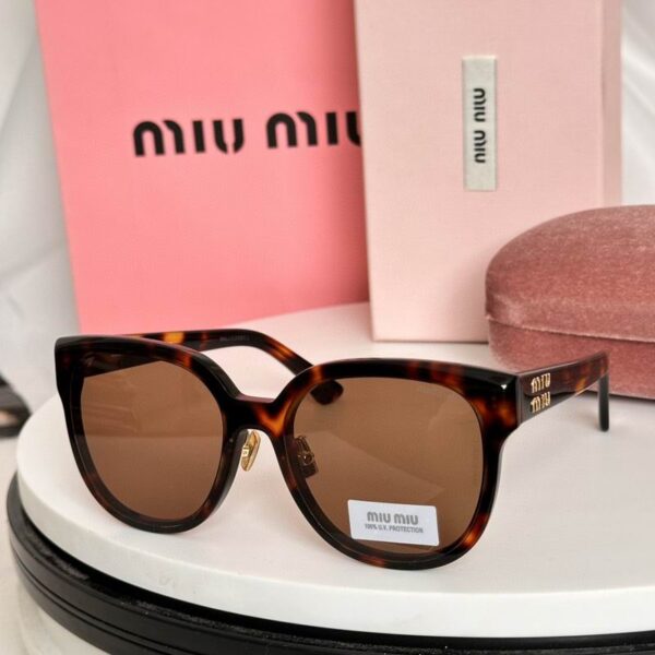 Miu Miu Fashion Cat-Eye Sunglasses – Statement Luxury Eyewear