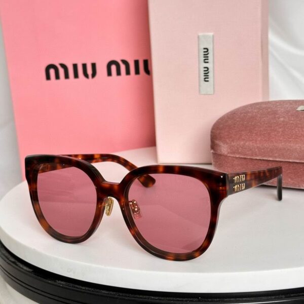 Miu Miu Fashion Cat-Eye Sunglasses – Statement Luxury Eyewear