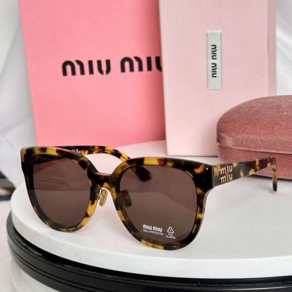 Miu Miu Fashion Cat-Eye Sunglasses – Statement Luxury Eyewear