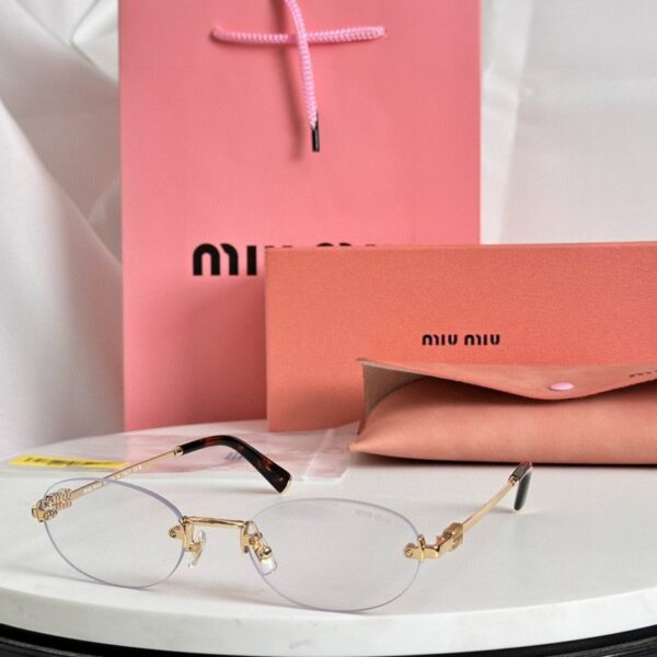 Miu Miu Retro Oval Rimless Sunglasses – Elegant Gradient Luxury Eyewear