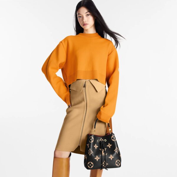 LOUIS VUITTON NÉONOÉ MM Monogram Print Grained Calfskin Medium Bucket Bag for Women, Black