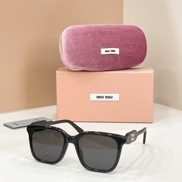 Miu Miu Square Frame Sunglasses – Vintage Chic Collection