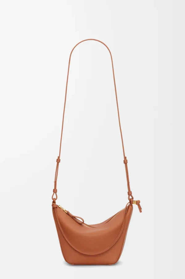 Mini Hammock hobo in classic calfskin Tan