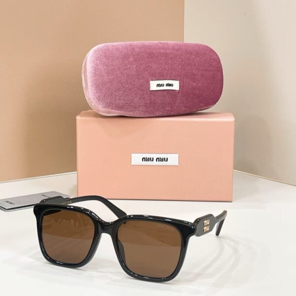 Miu Miu Square Frame Sunglasses – Vintage Chic Collection