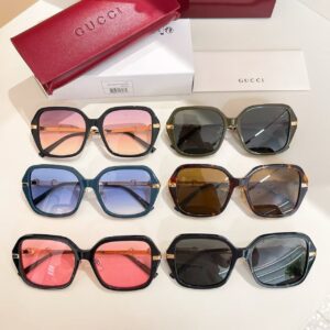 Oversized Square Sunglasses – Retro Luxury Style