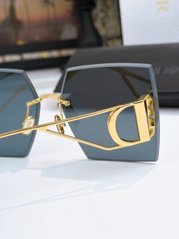 Dior CD Oversized Rimless Square Sunglasses
