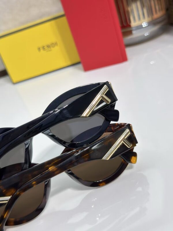 Fendi Cat-Eye Luxury Sunglasses