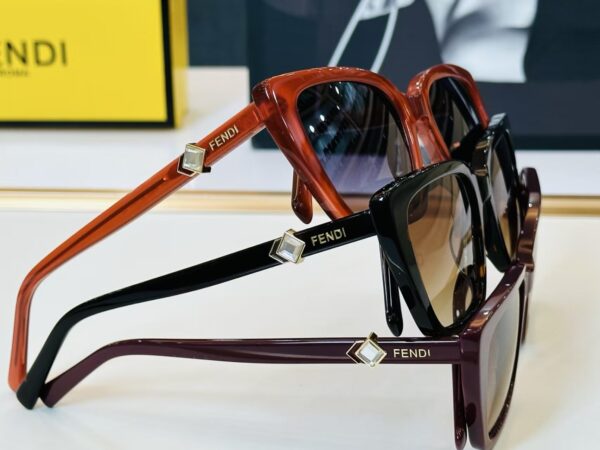 Fendi Square Gradient Sunglasses – Premium Oversized UV Protection Fashion Eyewear