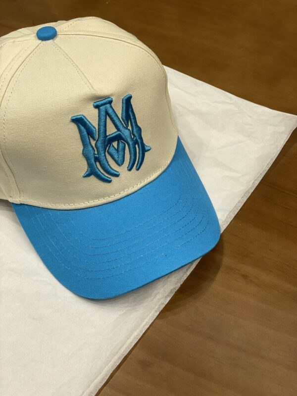 Luxury designer spliced two tone embroidered baseball cap for both men and women, adjustable fashion trend casual cap