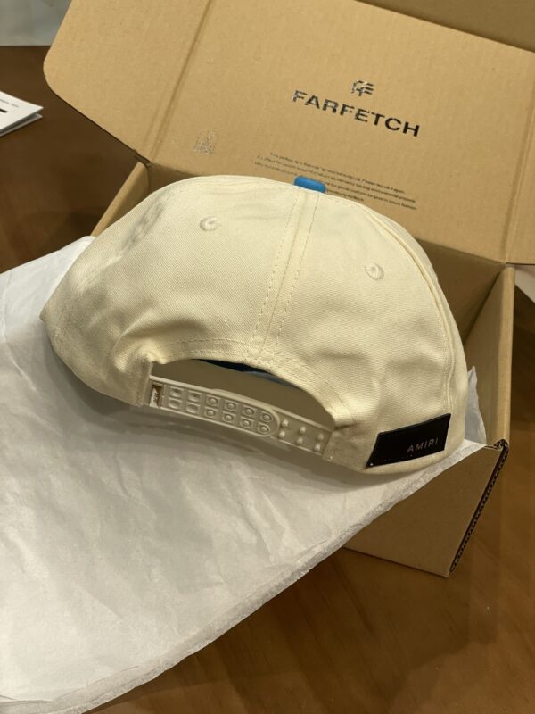 Luxury designer spliced two tone embroidered baseball cap for both men and women, adjustable fashion trend casual cap