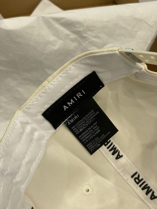 Luxury designer spliced two tone embroidered baseball cap for both men and women, adjustable fashion trend casual cap