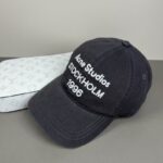 Luxury designer fashionable embroidered baseball cap for both men and women, multifunctional outdoor adjustable dad hat