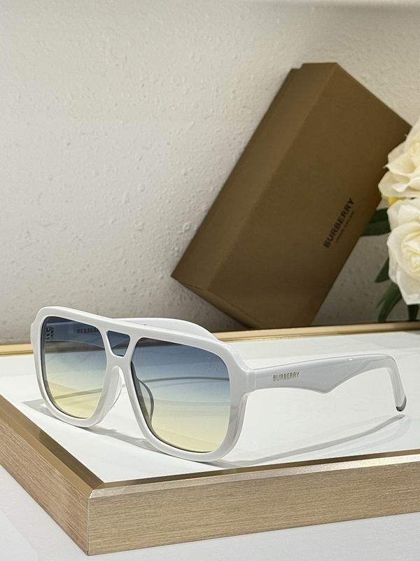 Burberry Retro 70s Oversized Pilot Eyewear – Premium Acetate Frame for Luxury Style