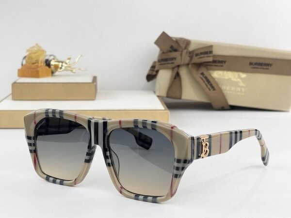 Burberry Oversized Square Acetate Sunglasses - Luxury UV Protection with TB Monogram