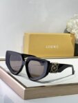 LOEWE Oversized Retro Cat-Eye Eyewear – Premium Acetate Frame with Gold Anagram